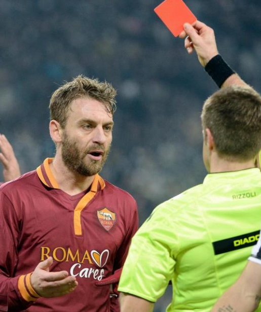 Roma-Sassuolo, Espulso De Rossi Che Esce Tra I Fischi Dell'Olimpico