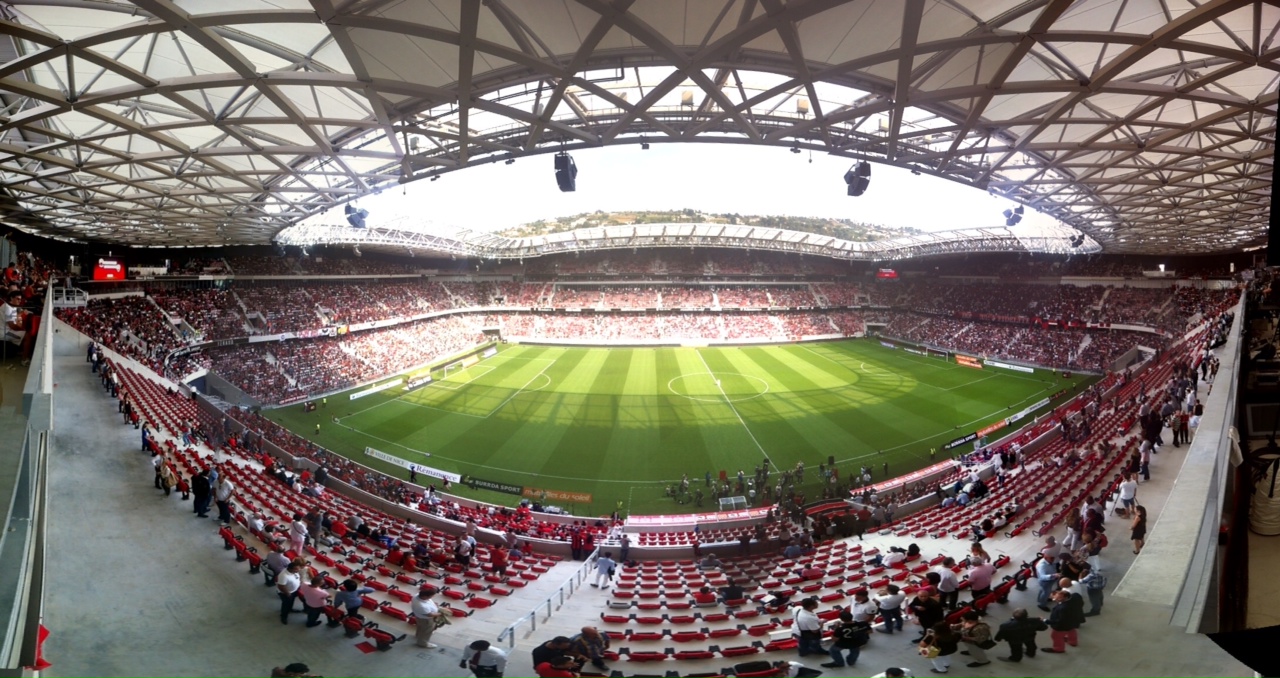 Gli Stadi Più Belli Del Mondo - Alla Scoperta Dell'Allianz Riviera Di ...