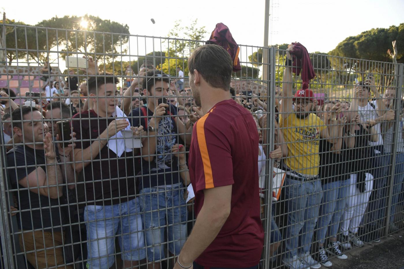 Totti Lemozione è Tanta I 10 Momenti Più Belli Vissuti Con De Rossi Il Racconto è Da Brividi 