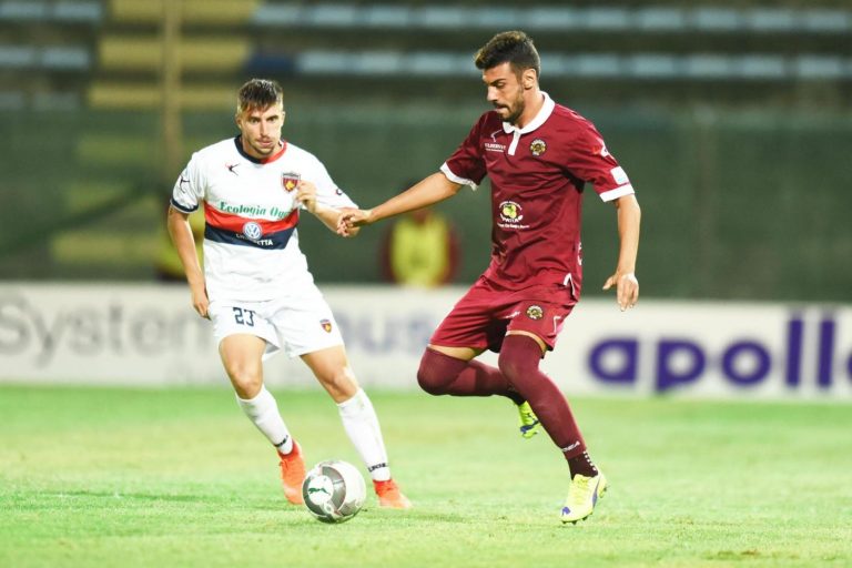 Reggina, nuovo flop da record al Granillo: il Cosenza non ...