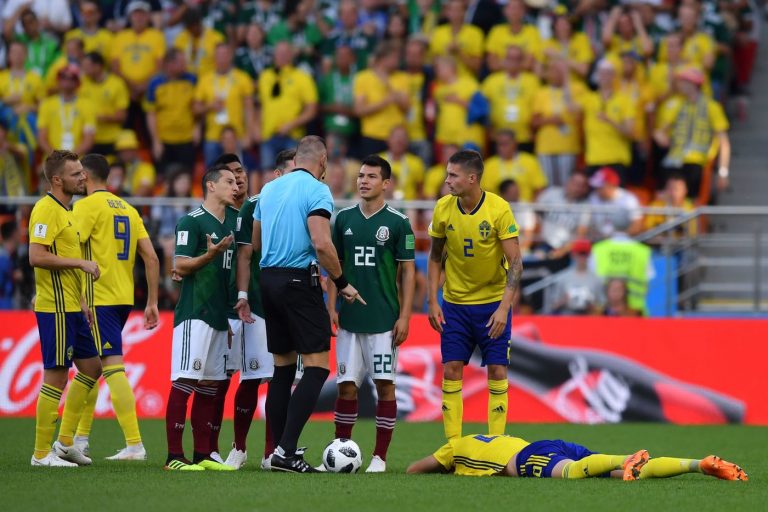 Arbitri Pitana premiato