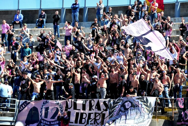 corteo tifosi Palermo