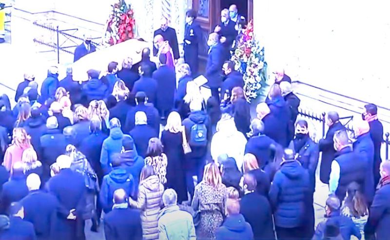 Il Funerale Di Paolo Rossi Grande Emozione Per L Ultimo Saluto A Pablito