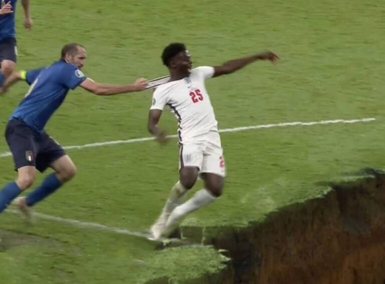 Chiellini Saka