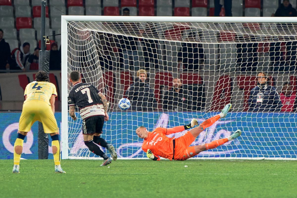 Cagliari-Bari, Lapadula Chiama E Antenucci Risponde: Emozioni Nel Primo ...