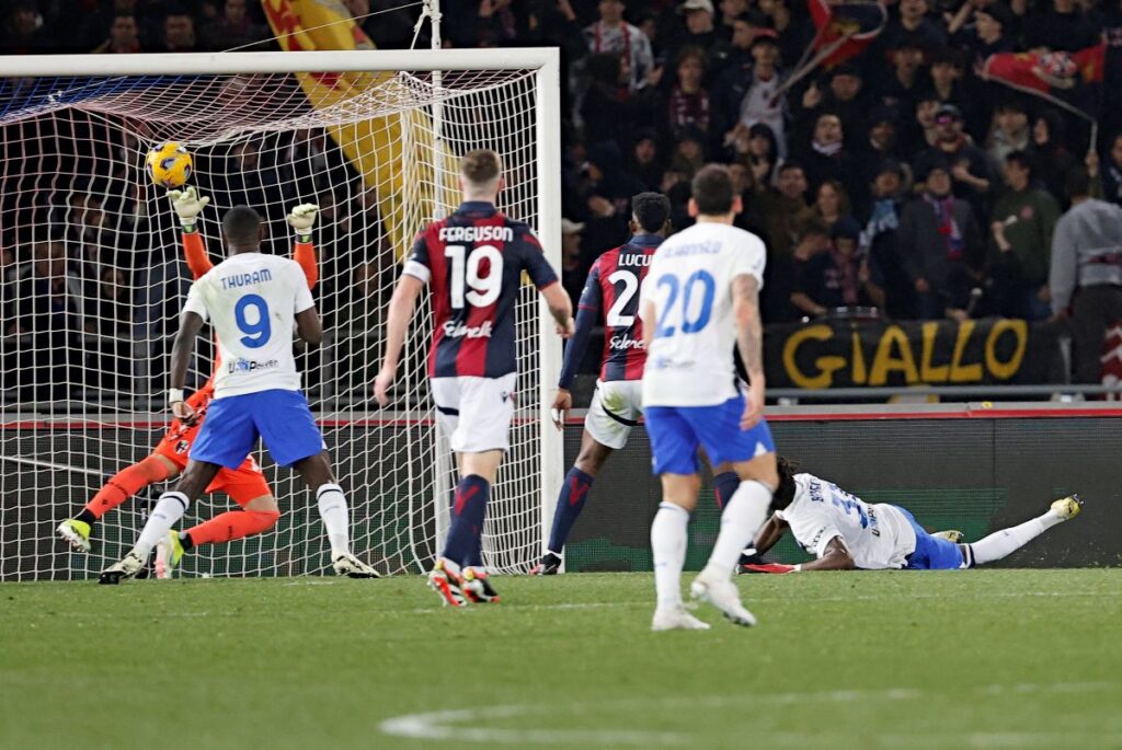 Bologna Inter gol Bisseck