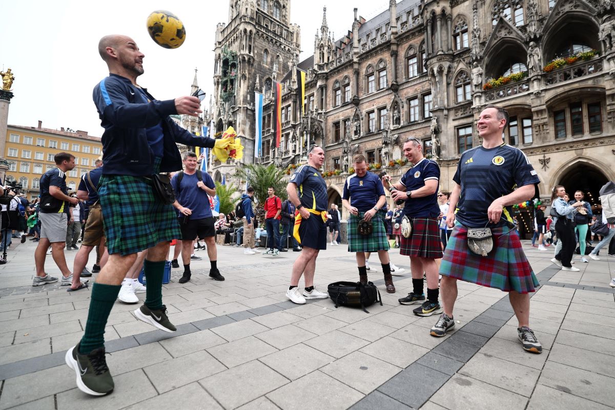 Euro 2024, quasi tutto pronto per Germania Scozia: ‘occupata’ la piazza | FOTO