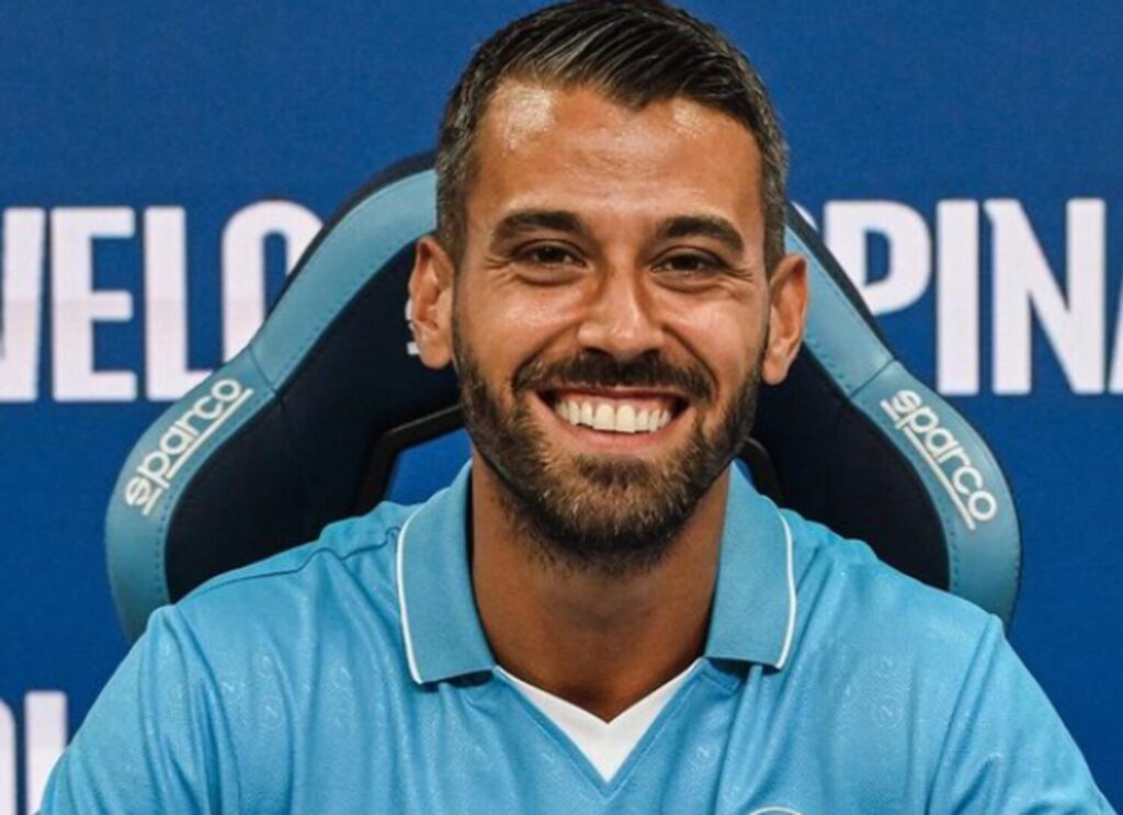 Spinazzola saluta tifosi Napoli