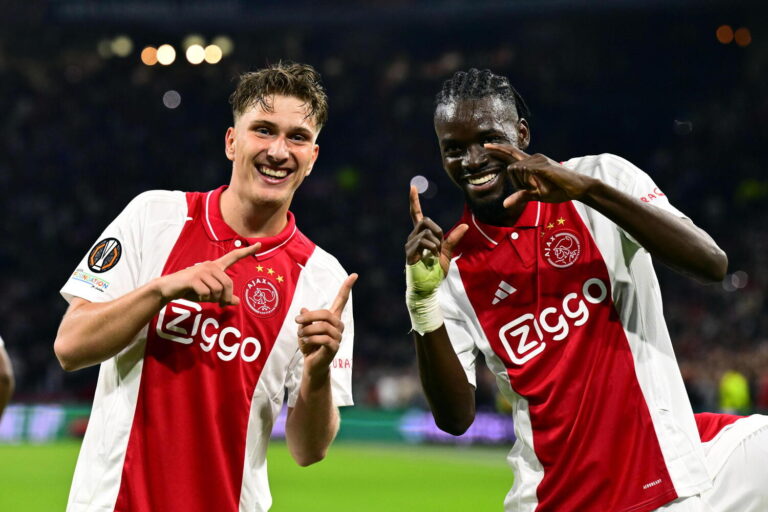 Mika Godts e Bertrand Traore Ajax