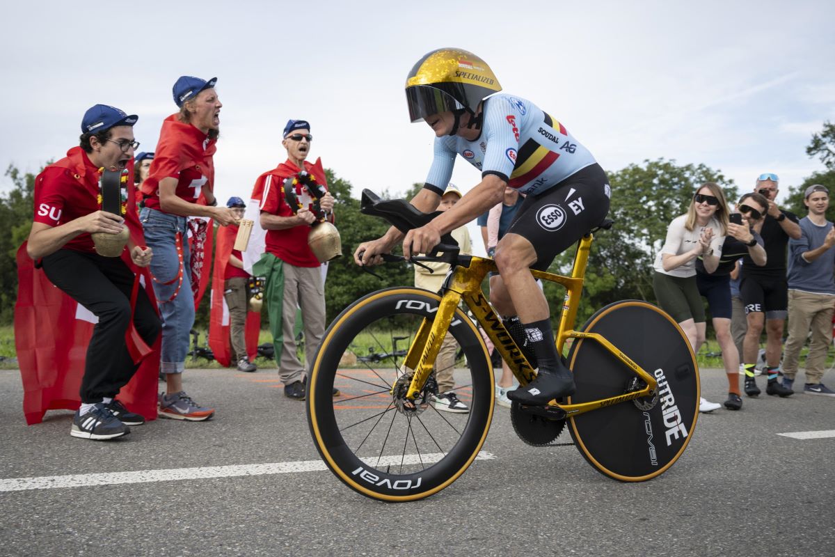 Ciclismo: Evenepoel campione del mondo nella crono, Ganna argento e Affini bronzo